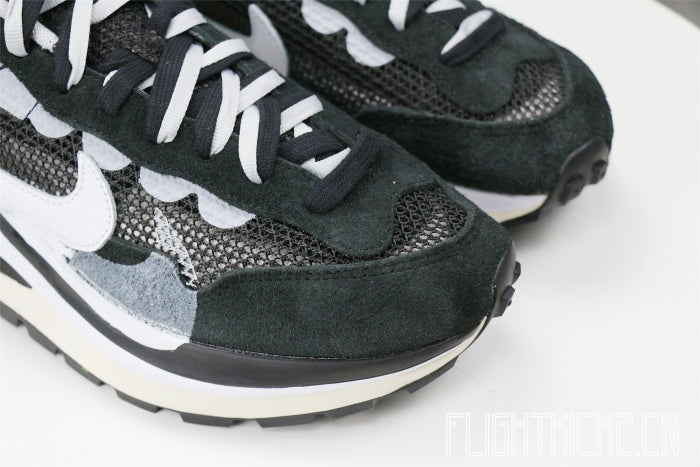 Sacai x Nike Vaporwaffle Black White (LN5 A1)