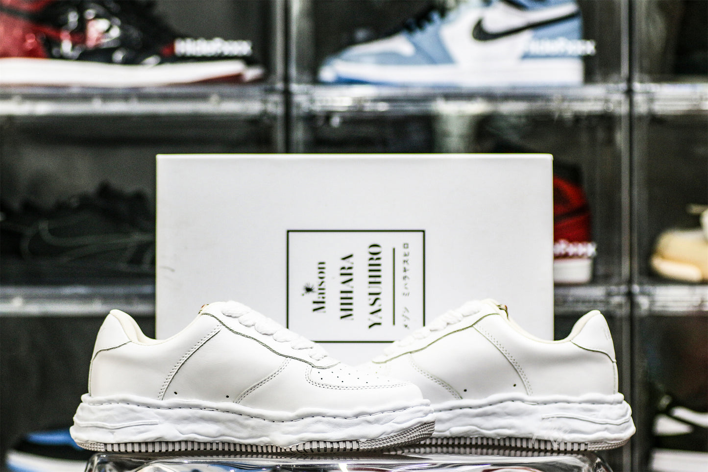 MaisOn Margiel@ Yasuhir0 perforated-detail low-top sneakers