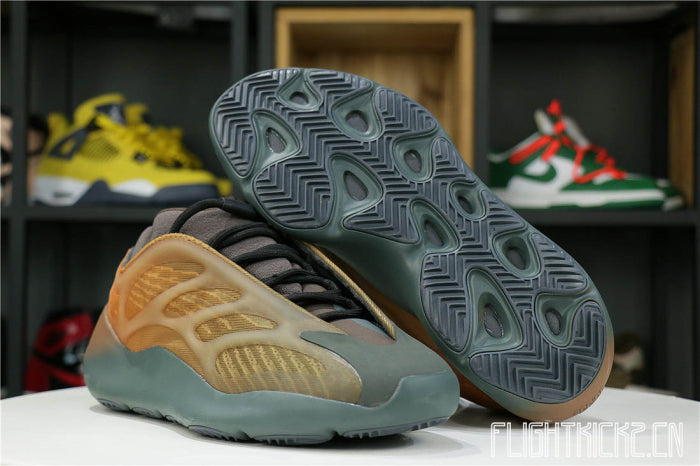 Yeezy 700 V3 Copper Fade