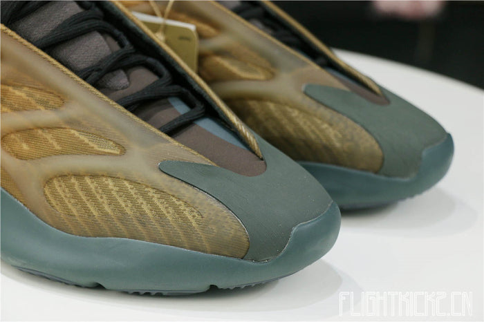 Yeezy 700 V3 Copper Fade