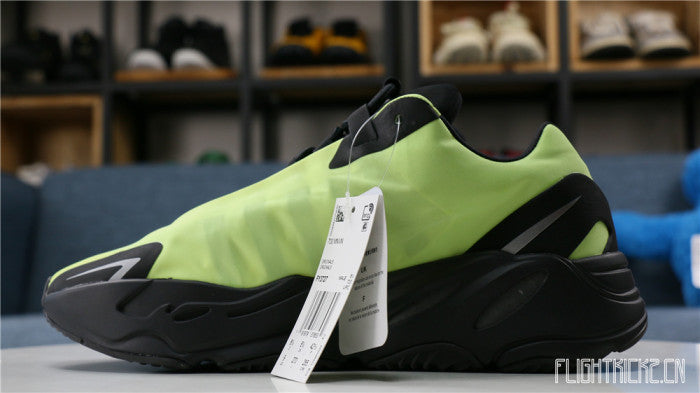 Yeezy Boost 700 MNVN Phosphor 2020