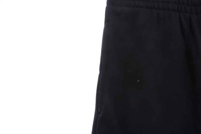 AMI 22ss heart embroidery shorts