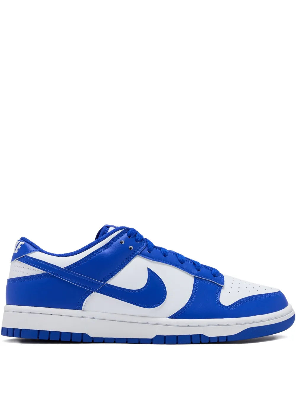 Nike Dunk low-top swoosh sneakers