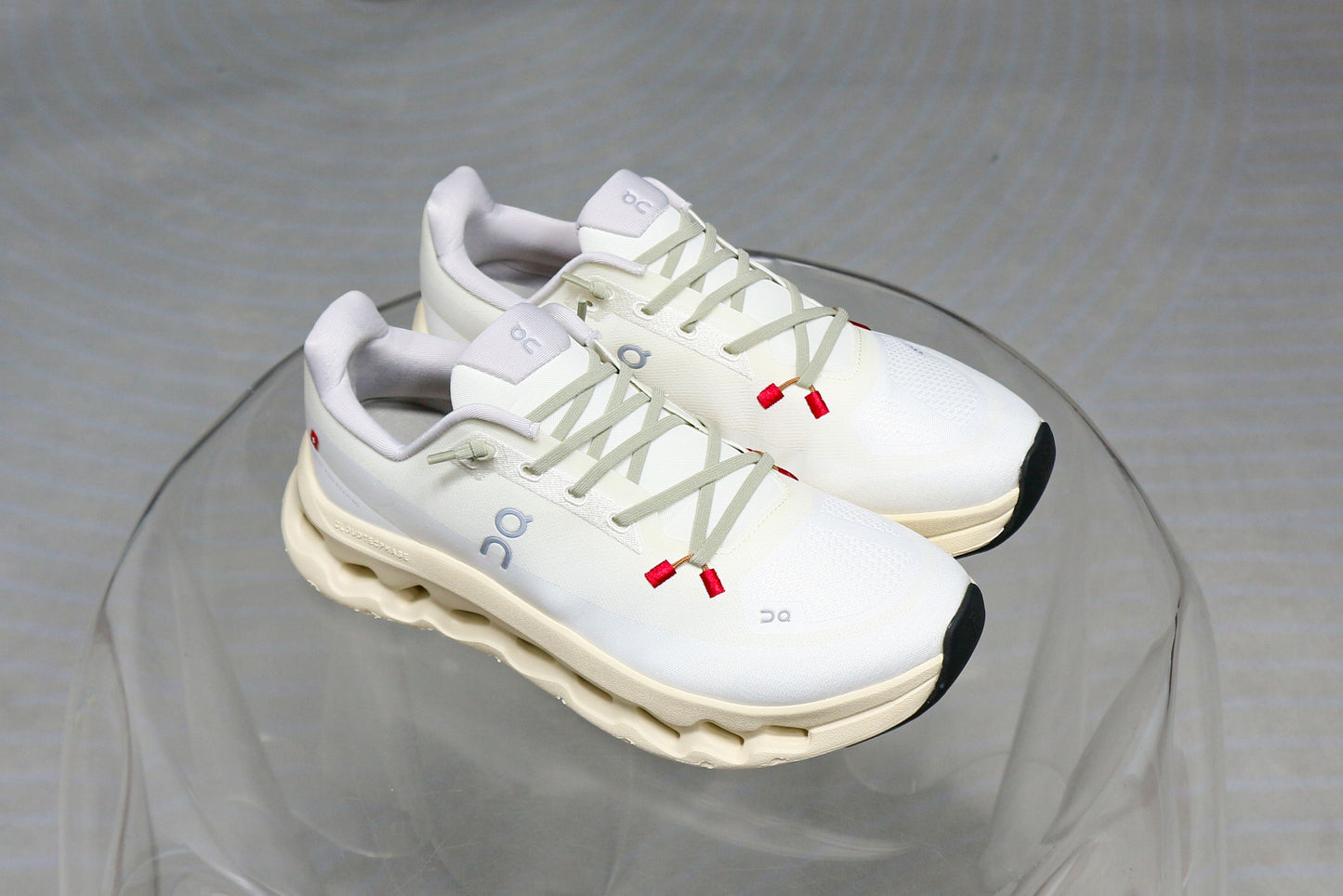 On Running Cloudtilt Sand Cream