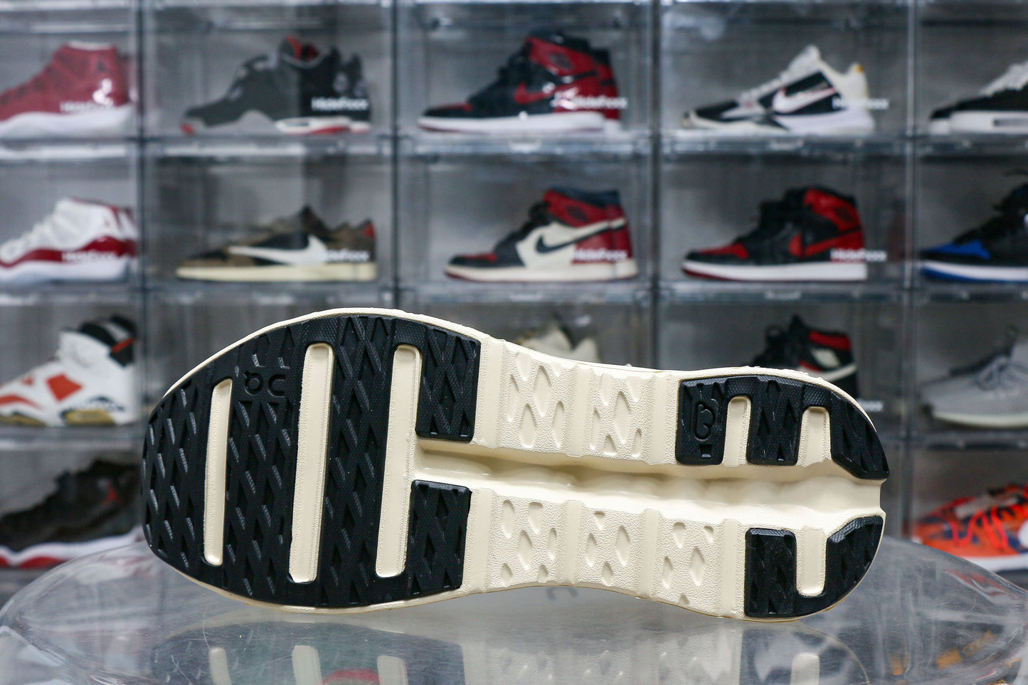 On Running Cloudtilt Sand Cream