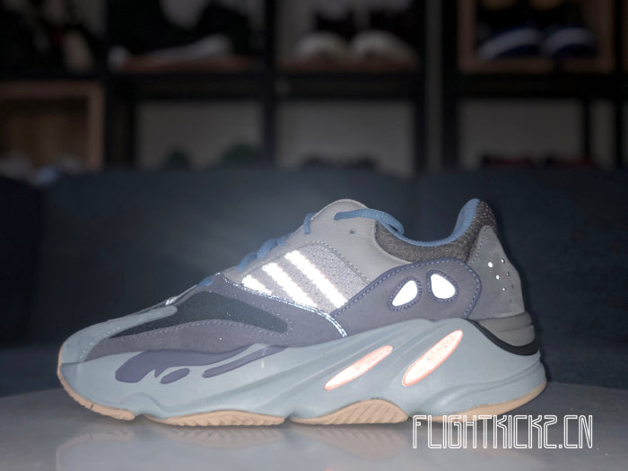 Yeezy Boost 700 Carbon Blue 2020