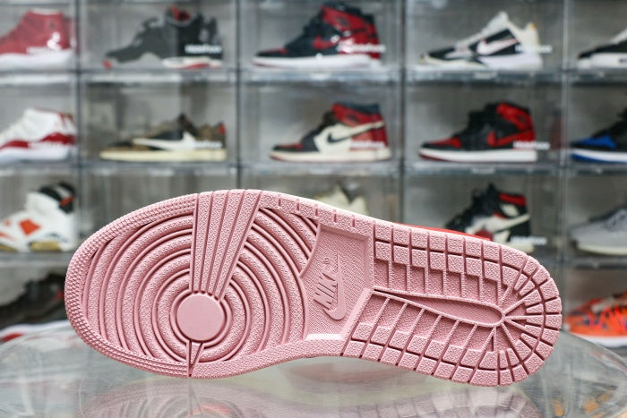 Travis Scott x Air Jordan 1 Low OG Shy Pink Red 2025