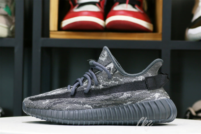 Yeezy Boost 350 V2 “Dark Salt” 2022