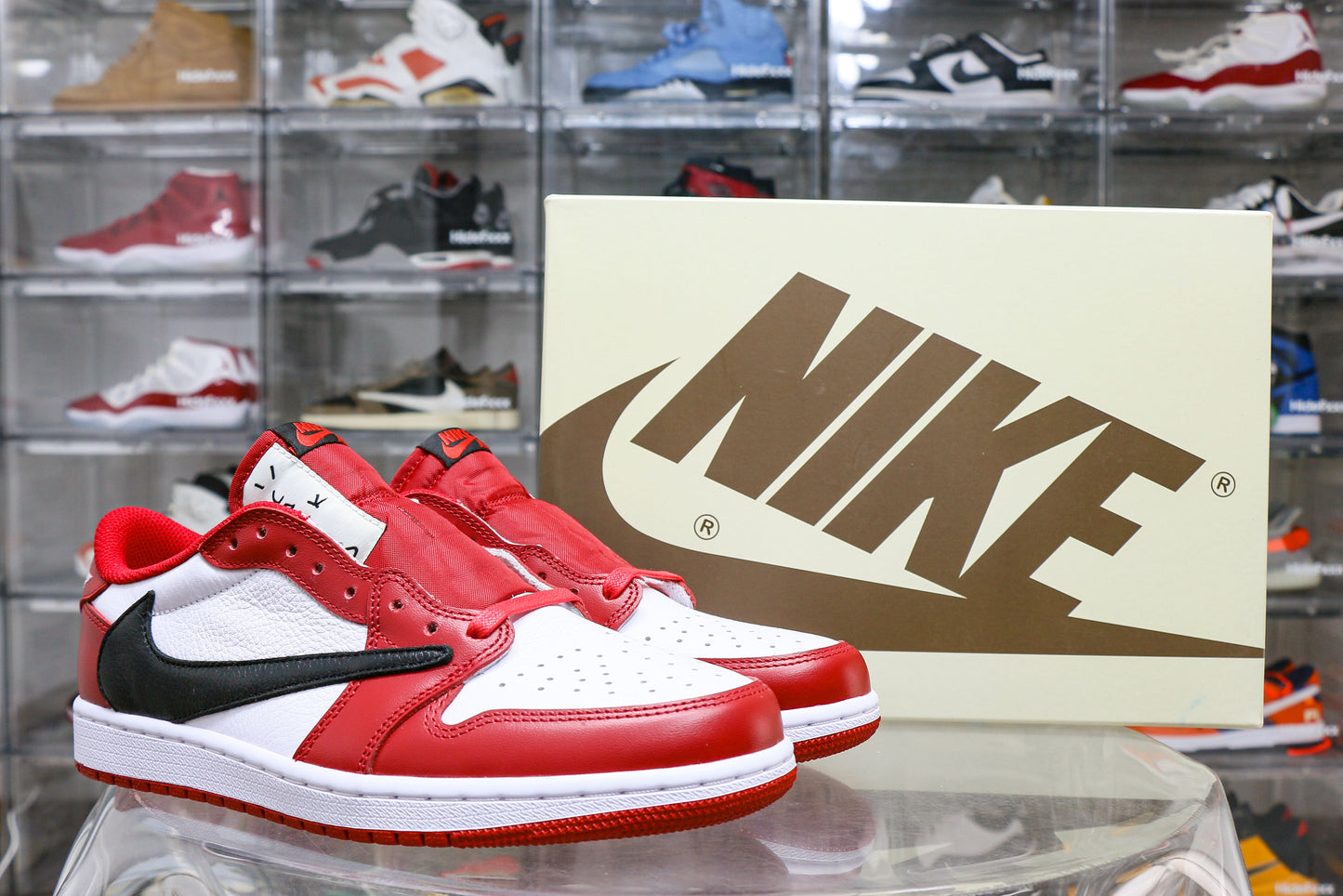 Travis Scott x Air Jordan 1 Retro Low Chicago