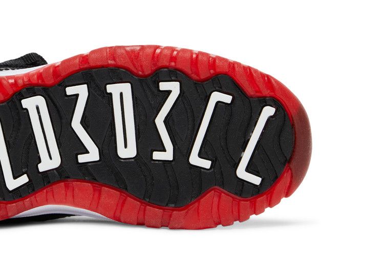 Jordan 11 Retro Playoffs (2012) (PS)