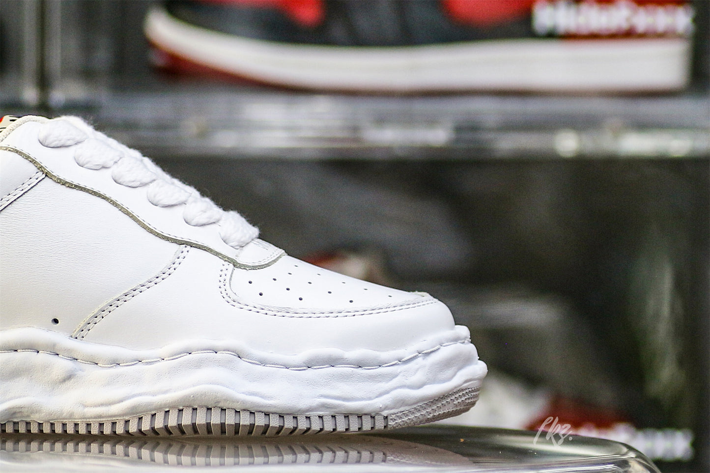 MaisOn Margiel@ Yasuhir0 perforated-detail low-top sneakers