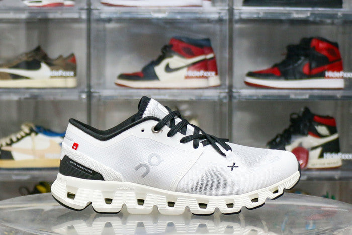 On Cloud X 3 Ivory Black