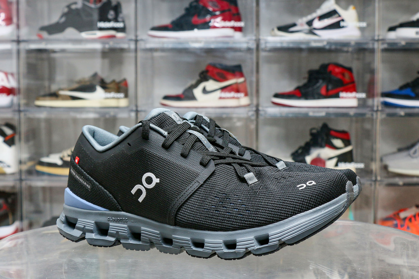 On Running Cloud X 4 Black Chambray