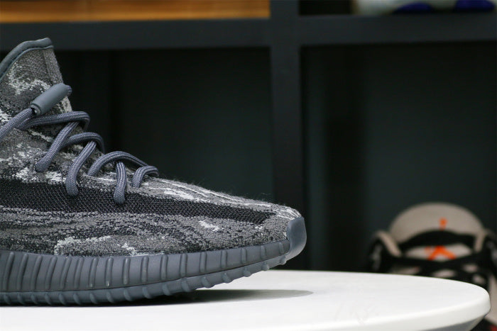 Yeezy Boost 350 V2 “Dark Salt” 2022