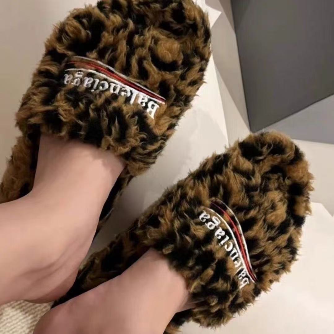 1:1 logo embroidery slide