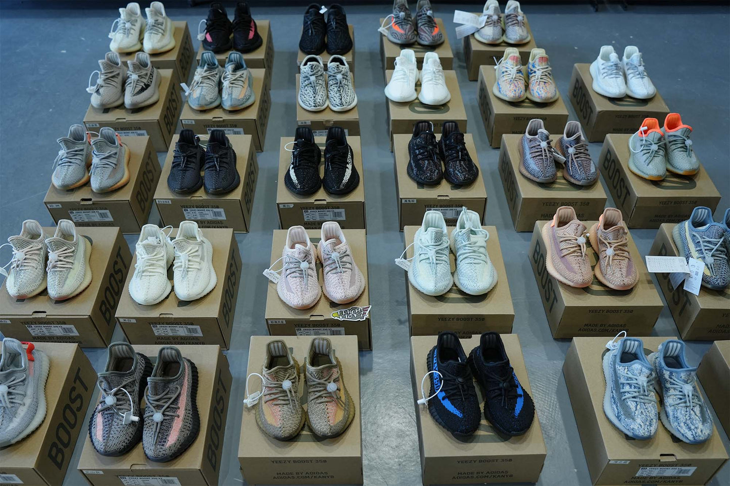 Yeezy 350 Boost Tail Light Kid (Ln5 A1)