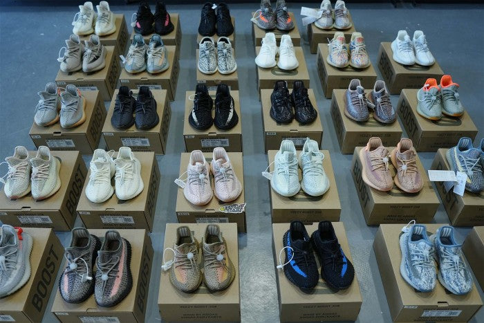 Yeezy 350 Boost Black Static NR Kid (Ln5 A1)