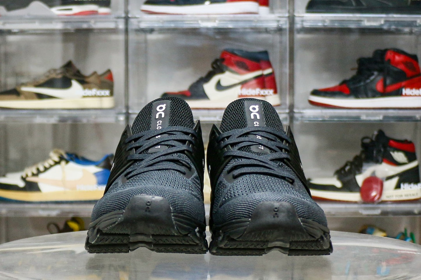 On Cloudswift All Black