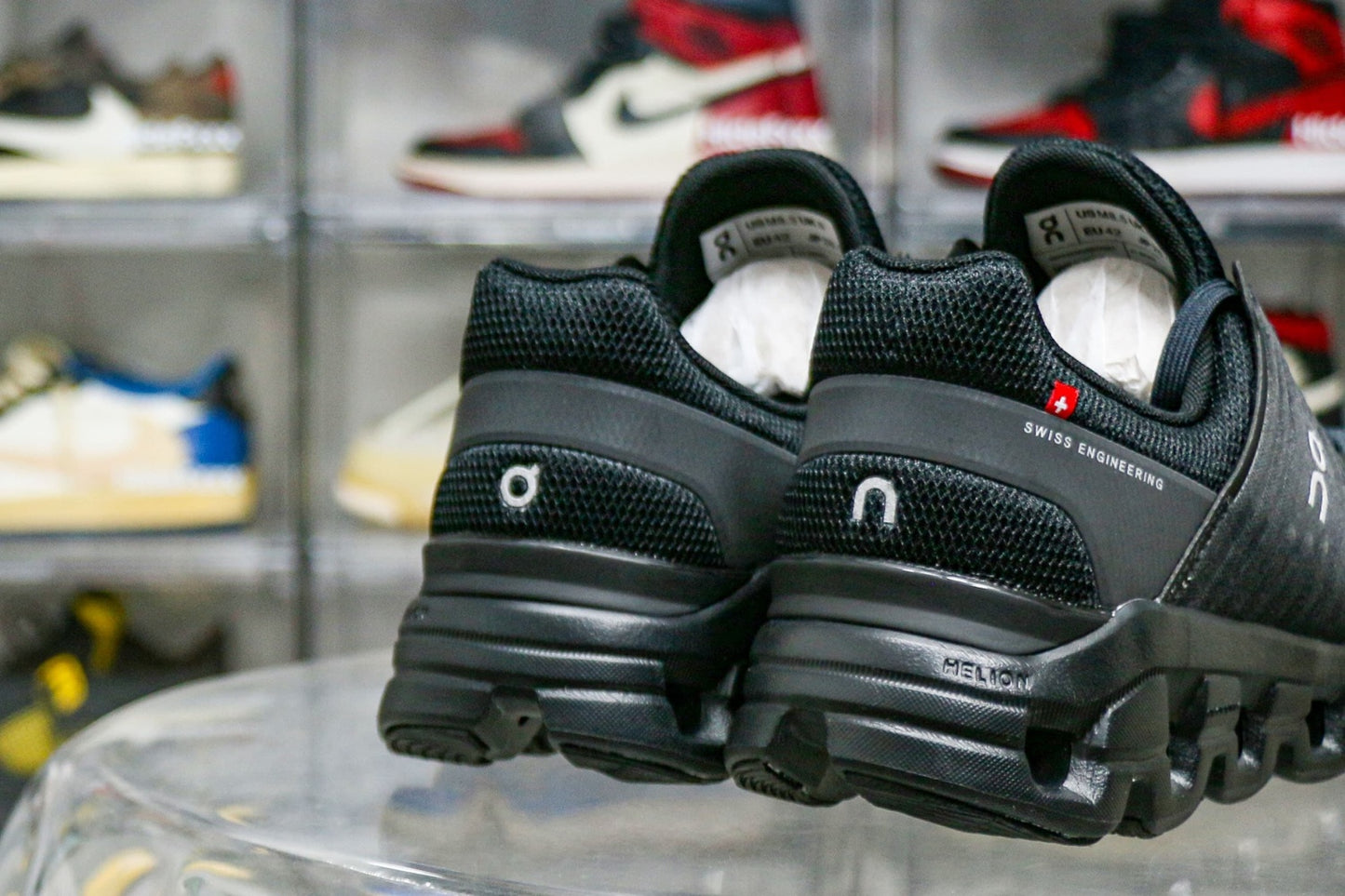 On Cloudswift All Black