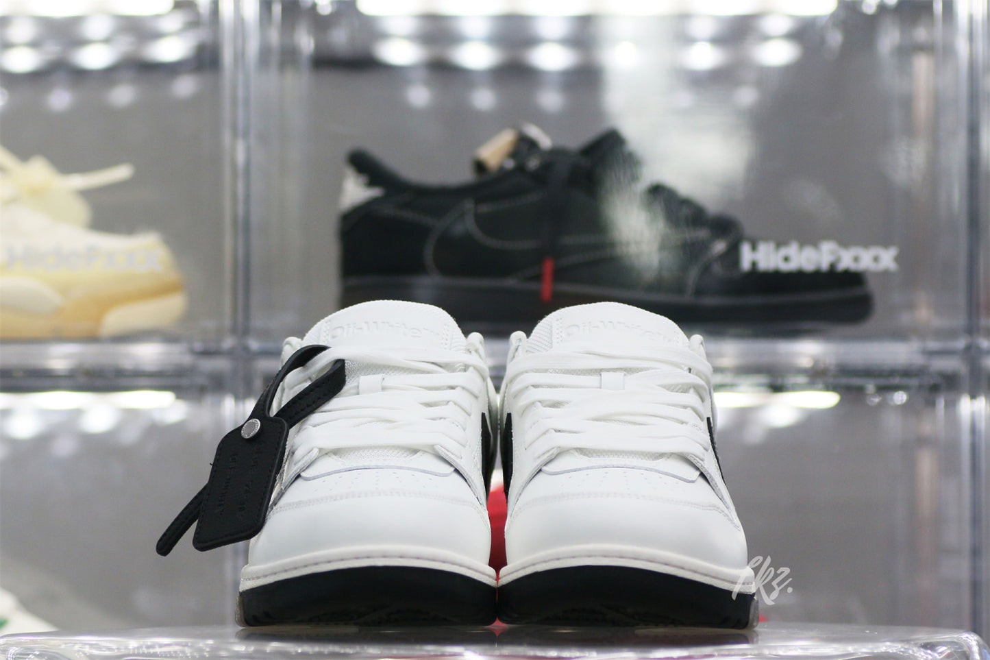 OFF-WHITE White & Black 'Out Of Office' Sneakers