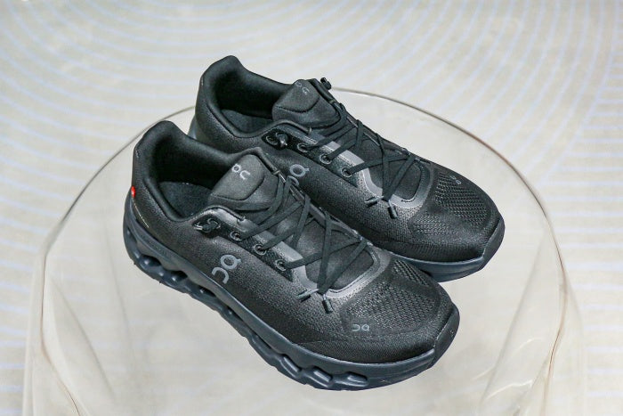 On Cloudtilt Black Eclipse