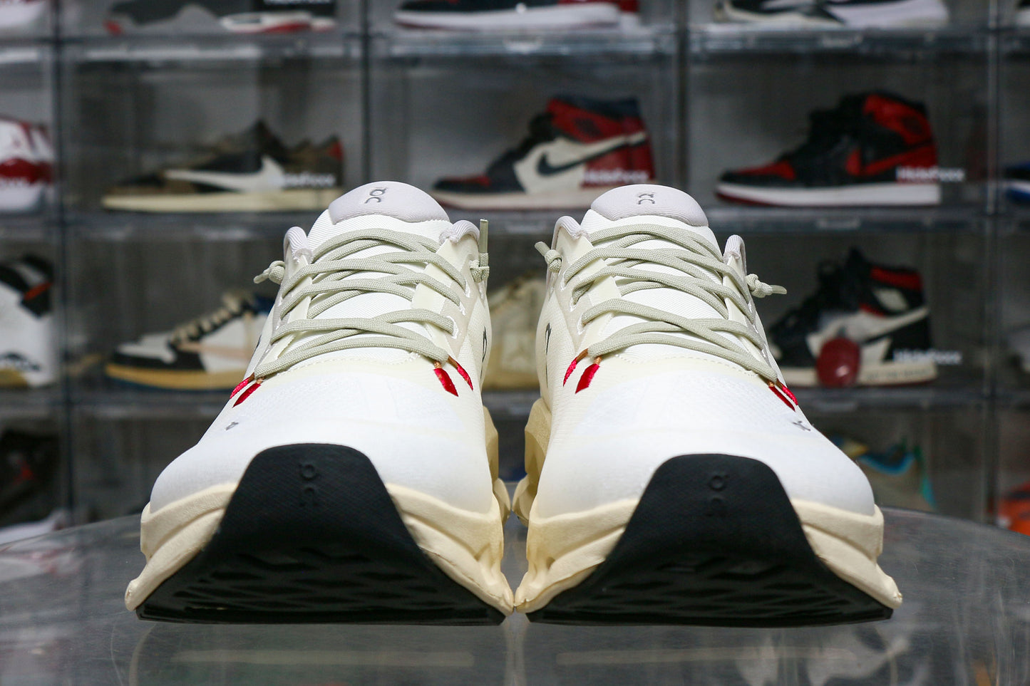 On Running Cloudtilt Sand Cream