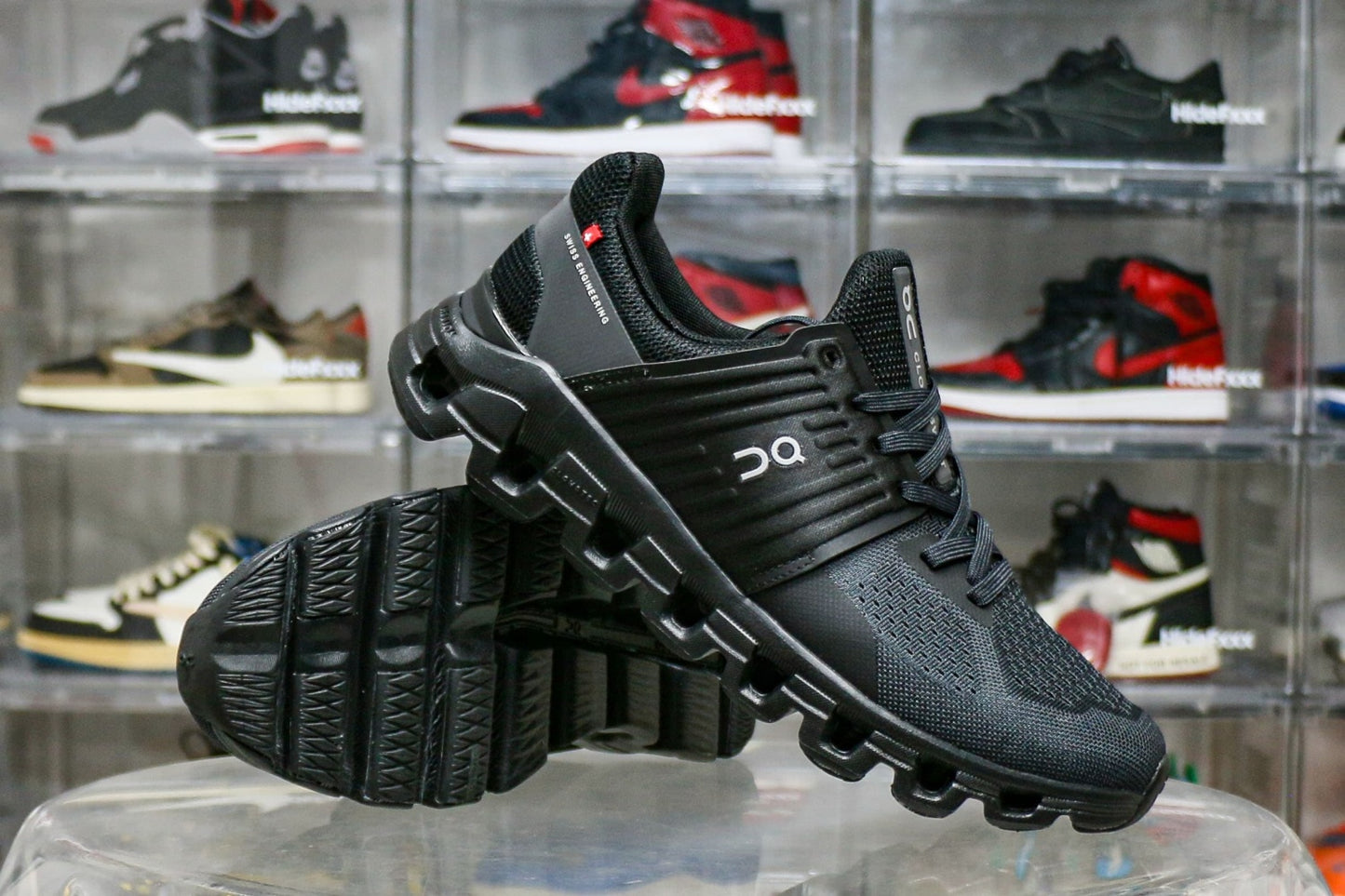 On Cloudswift All Black