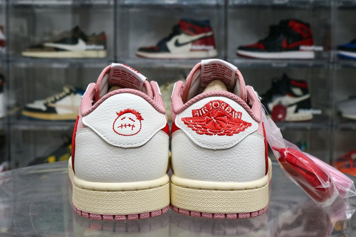Travis Scott x Air Jordan 1 Low OG Shy Pink Red 2025