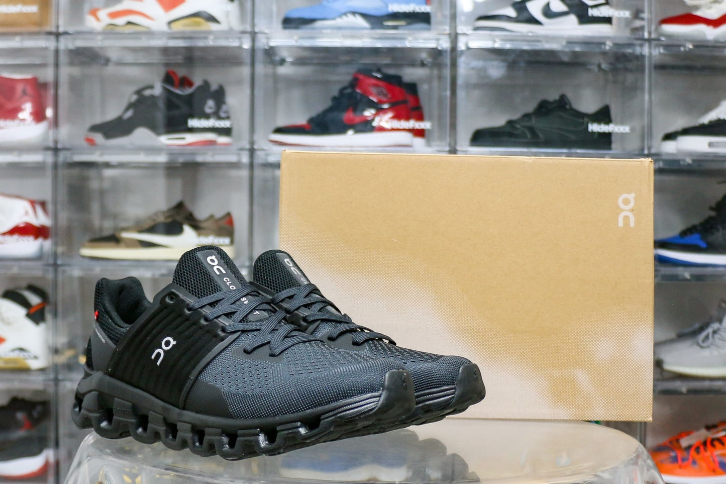 On Cloudswift All Black