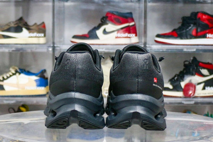 On Cloudtilt Black Eclipse