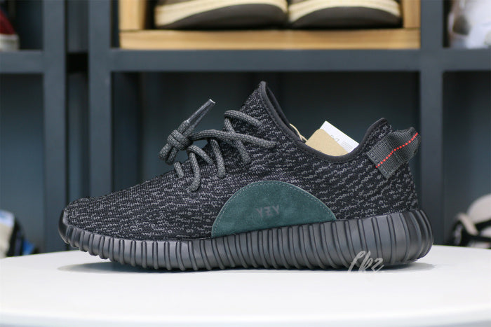 Yeezy 350 ‘Pirate Black' 2022