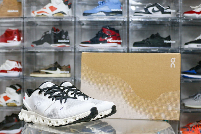 On Cloud X 3 Ivory Black