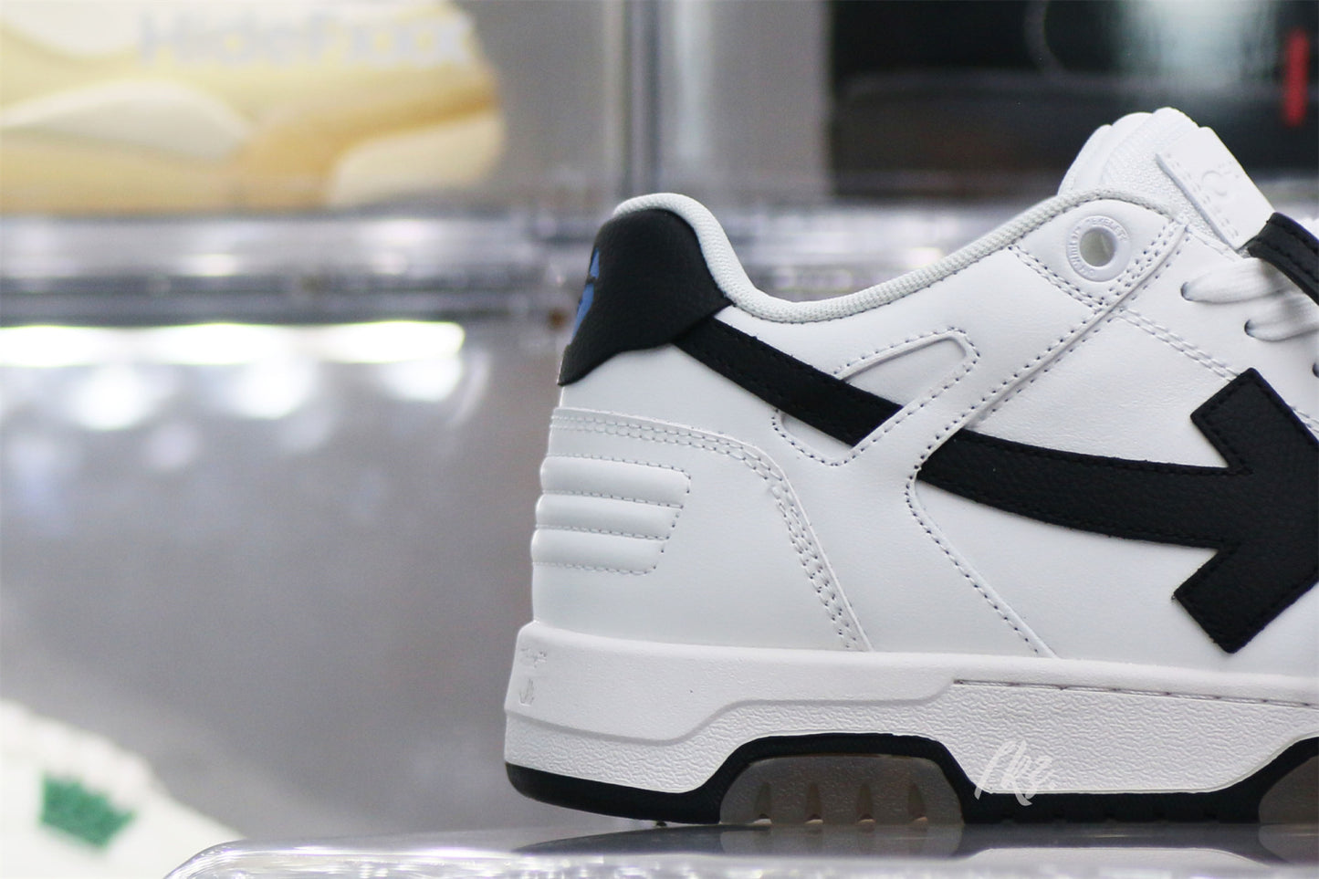 OFF-WHITE White & Black 'Out Of Office' Sneakers