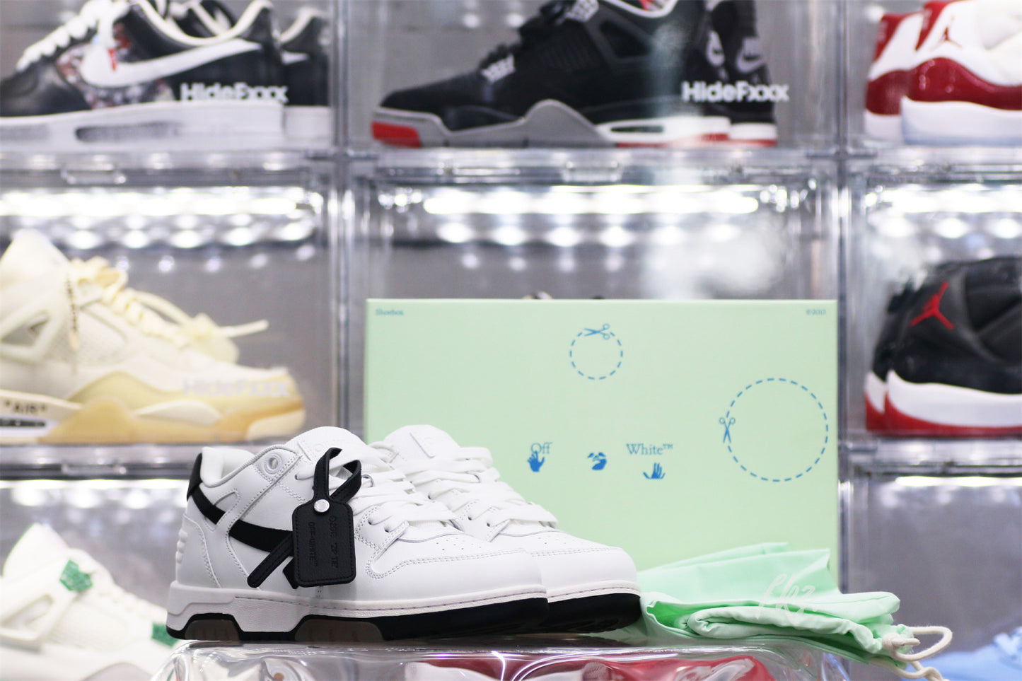 OFF-WHITE White & Black 'Out Of Office' Sneakers