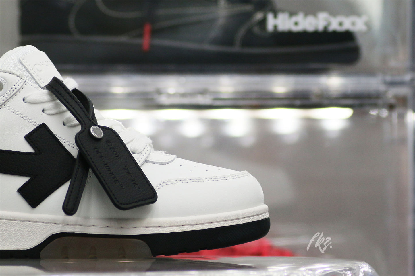 OFF-WHITE White & Black 'Out Of Office' Sneakers