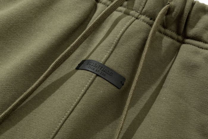 FOG Essentials 2025 Flocked Arch Letter Casual Loose Shorts