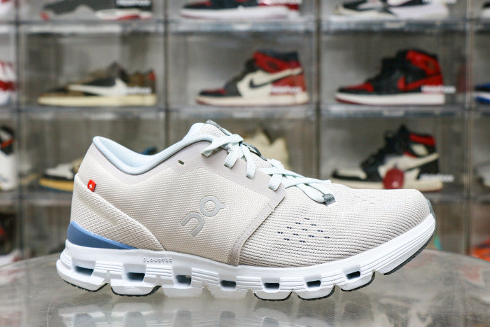 On Running Cloud X 4 Silver Chambray