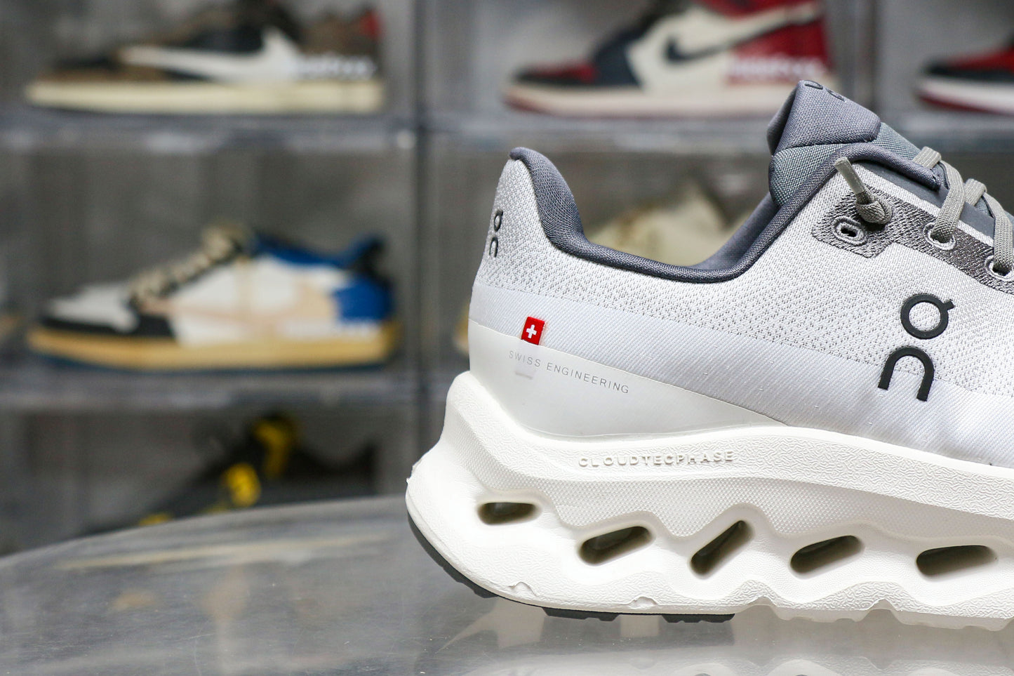 On Running Cloudtilt Rock Ivory