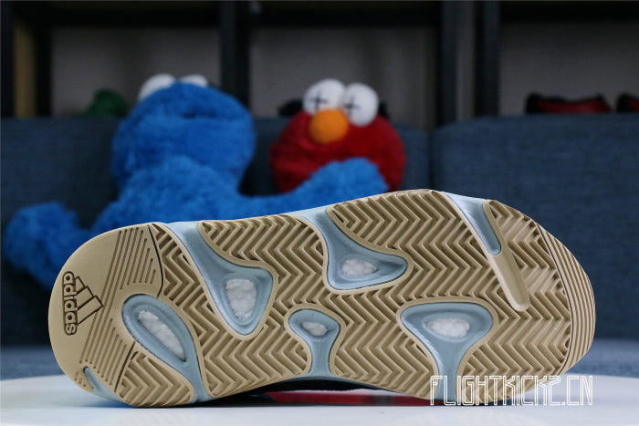 Yeezy Boost 700 Carbon Blue 2020