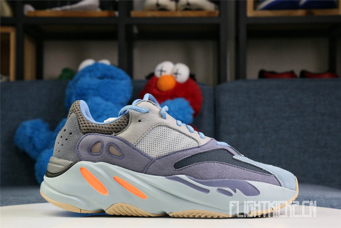 Yeezy Boost 700 Carbon Blue 2020