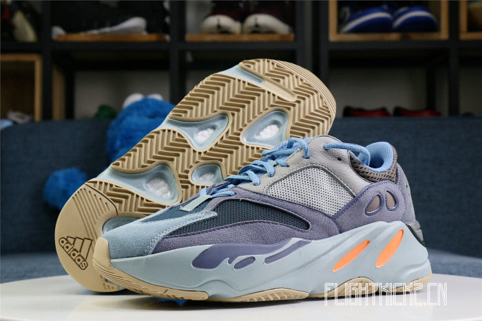 Yeezy Boost 700 Carbon Blue 2020