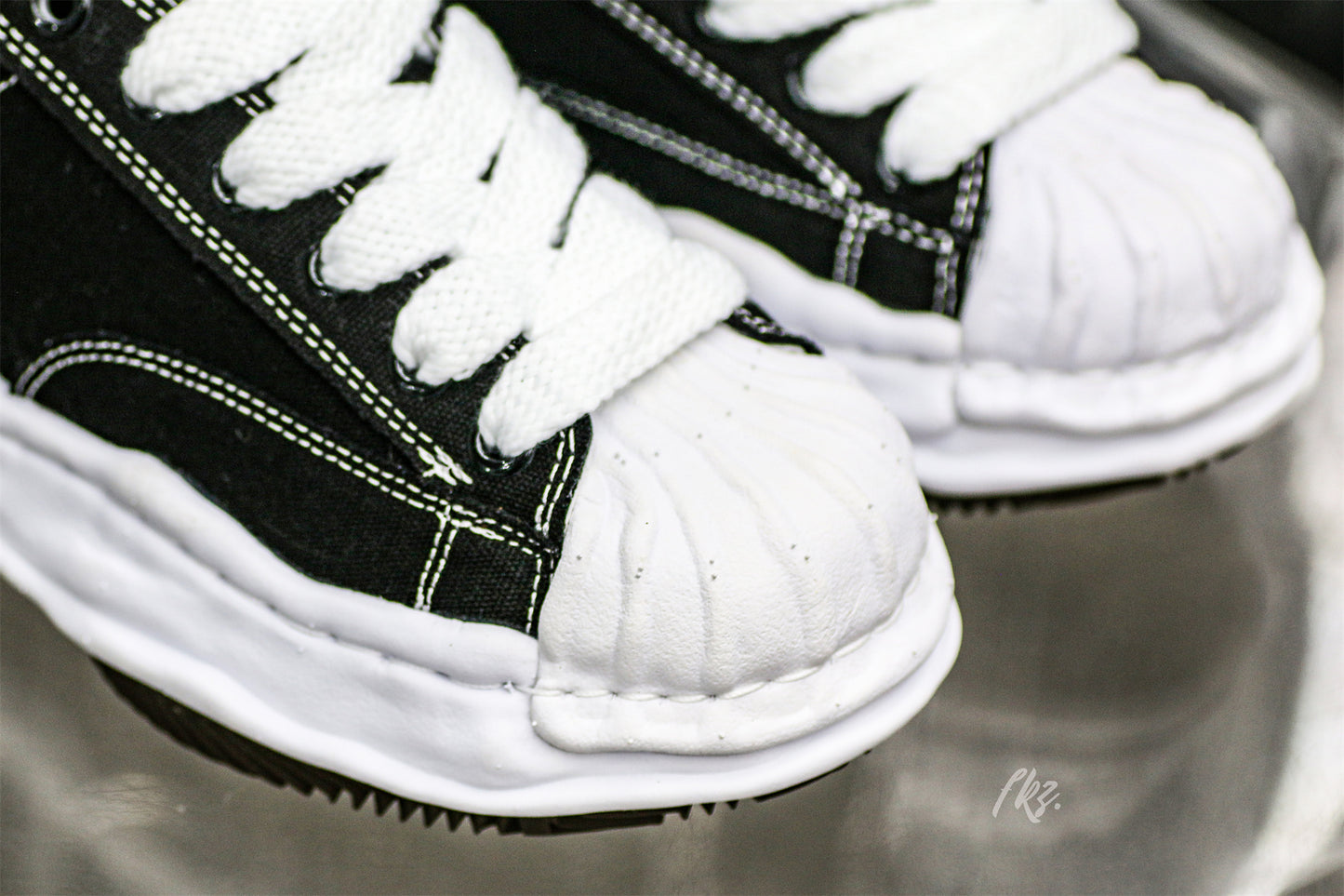 MaisOn Margiel@ Yasuhir0 Blakey low-top sneakers