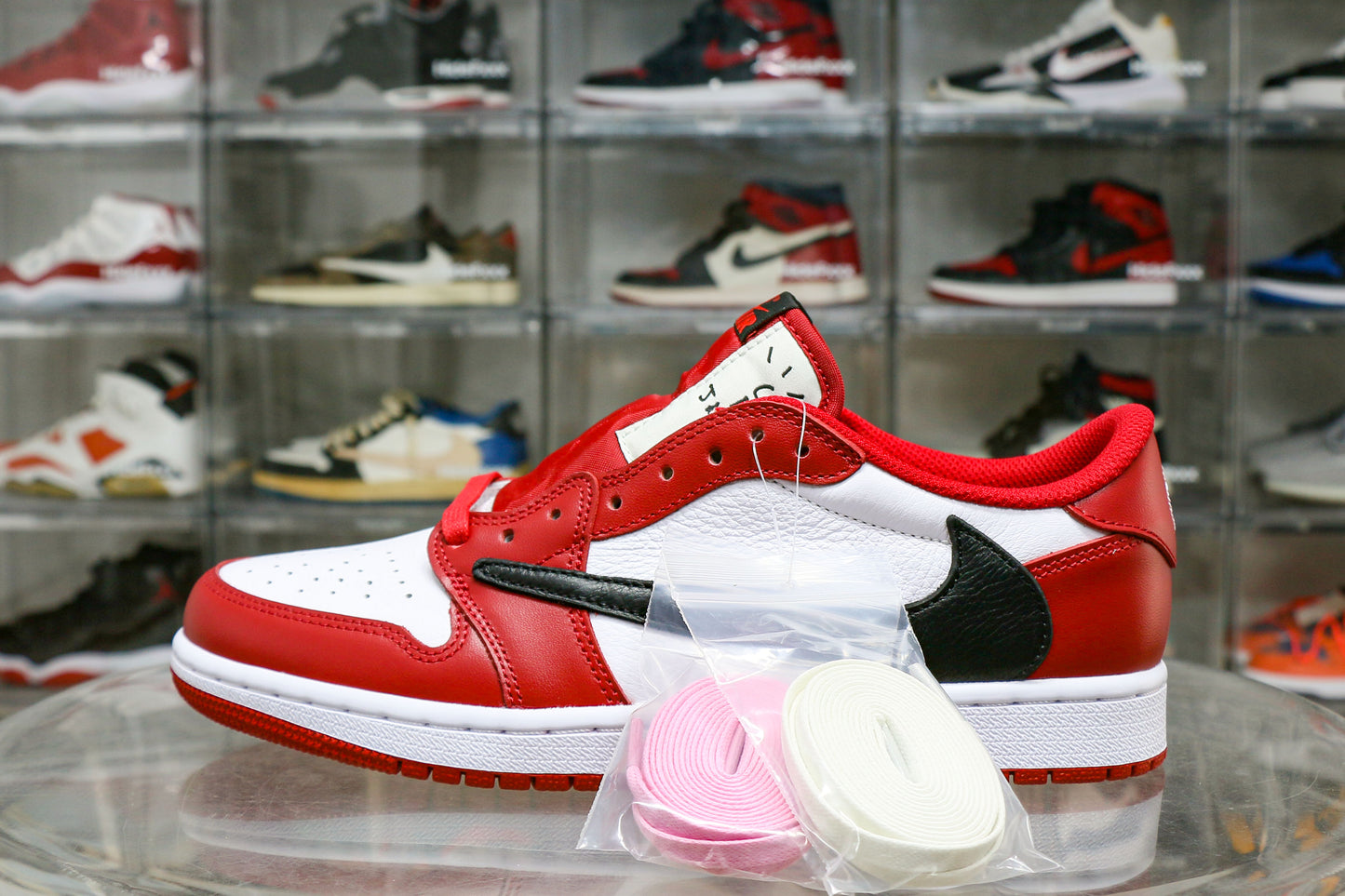 Travis Scott x Air Jordan 1 Retro Low Chicago