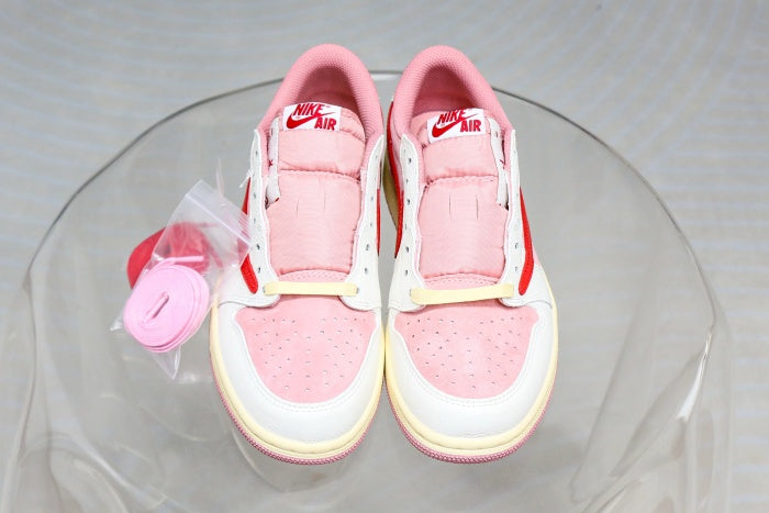 Travis Scott x Air Jordan 1 Low OG Shy Pink Red 2025