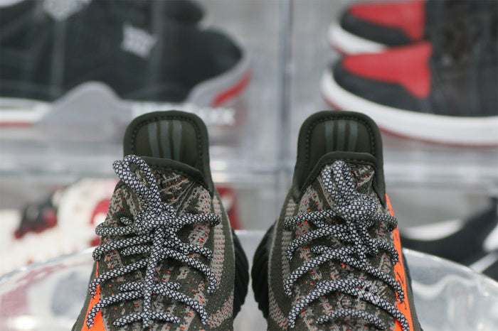Yeezy Boost 350 V2 Carbon Beluga 2023