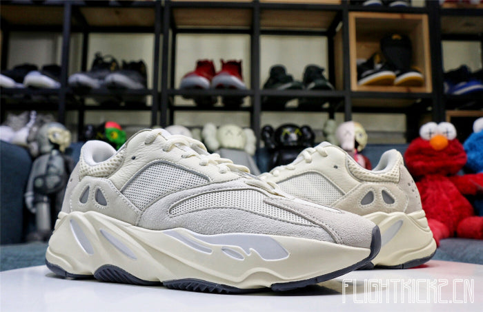 Yeezy Boost 700 Analog 2019