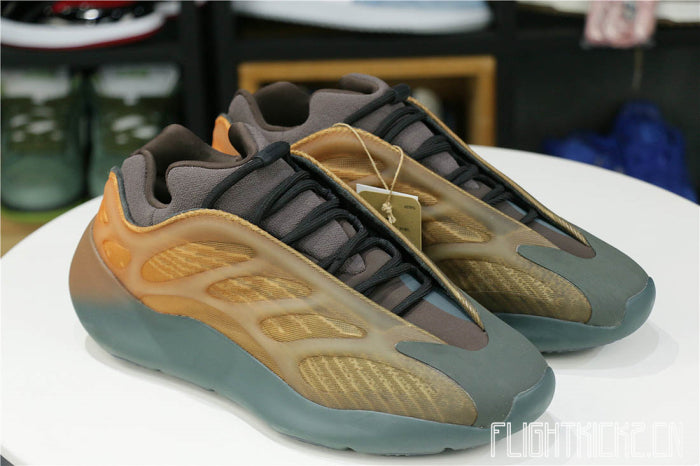 Yeezy 700 V3 Copper Fade