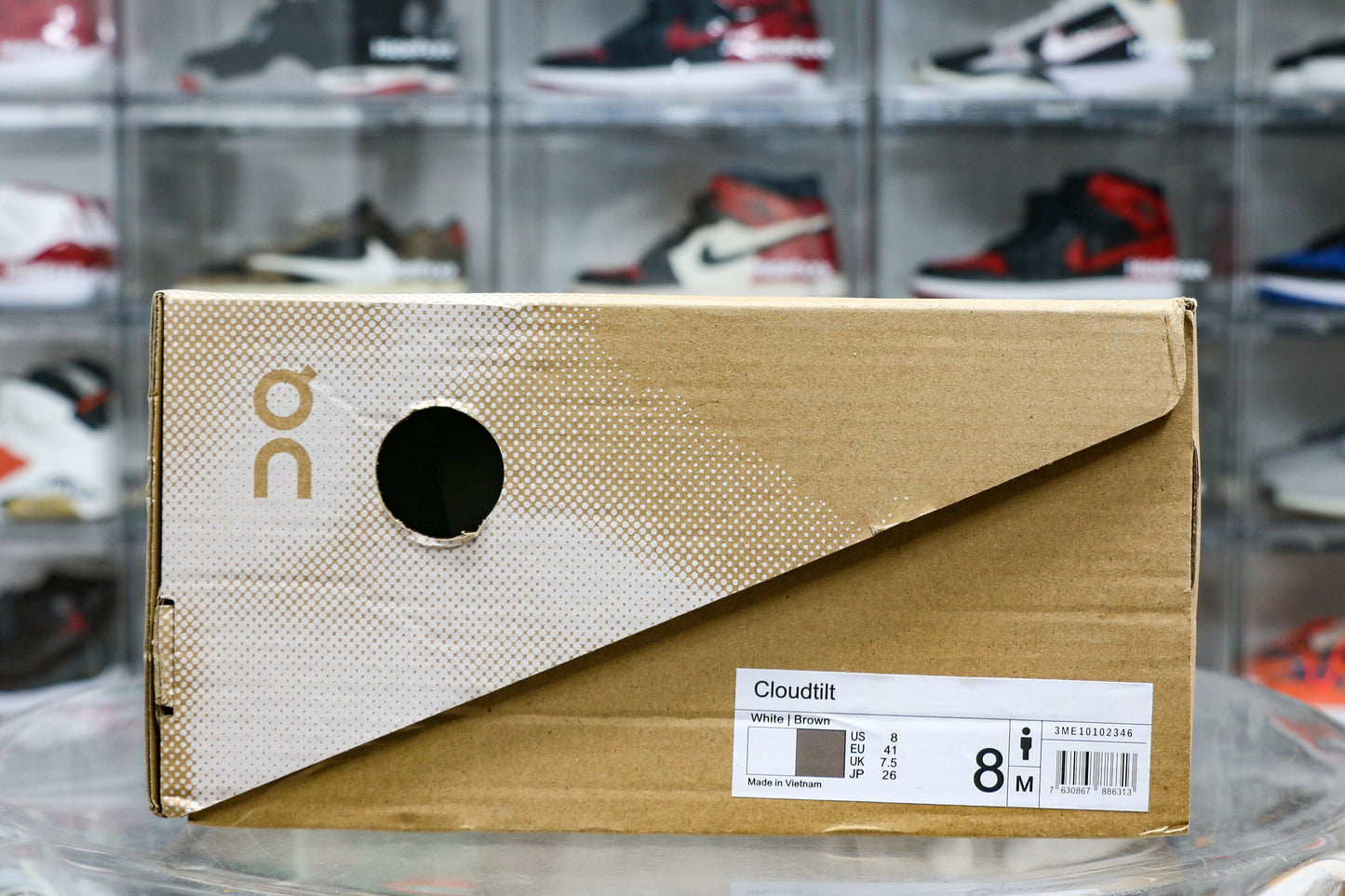 On Cloudtilt 'Quartz Pearl'