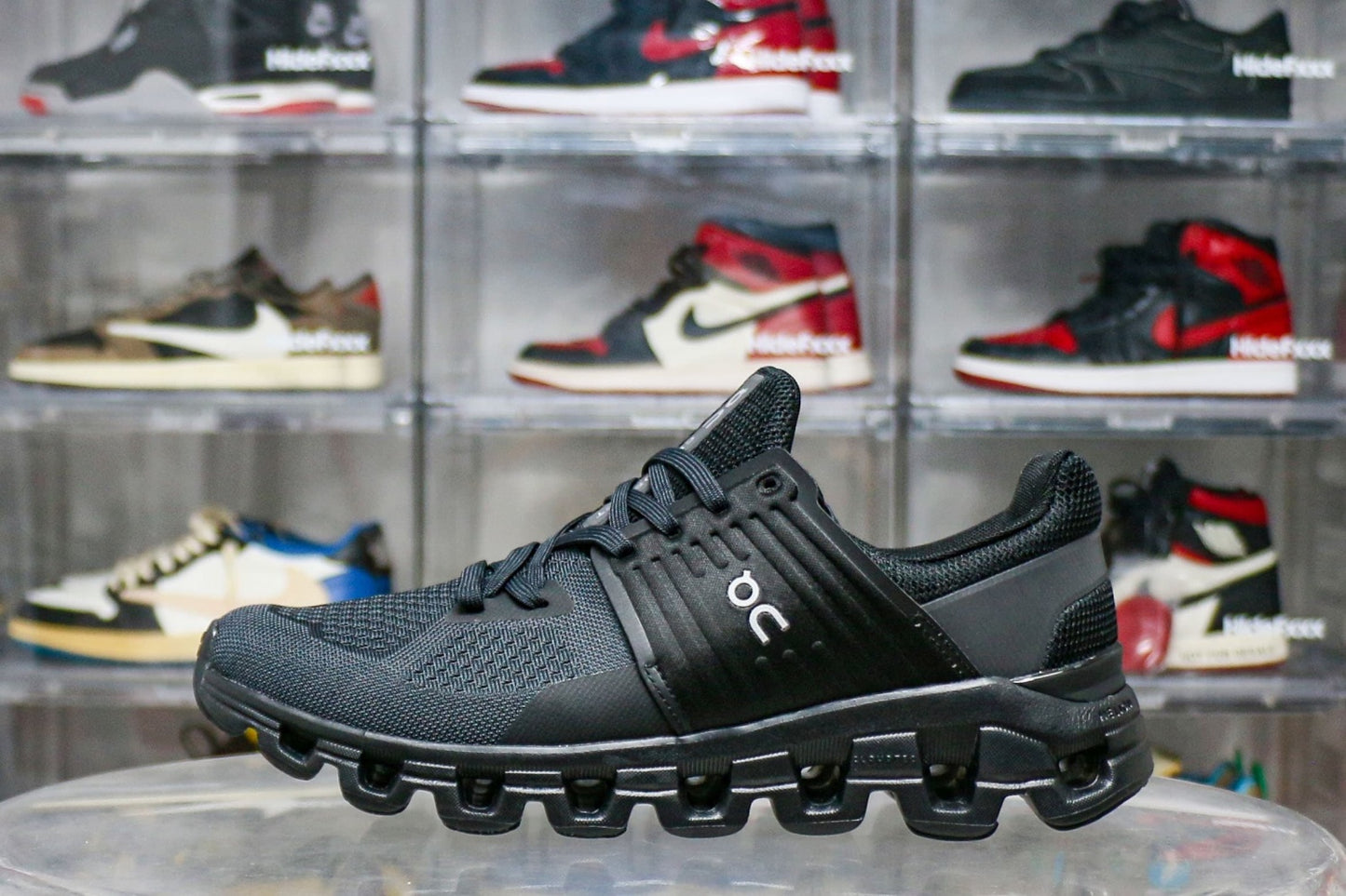 On Cloudswift All Black