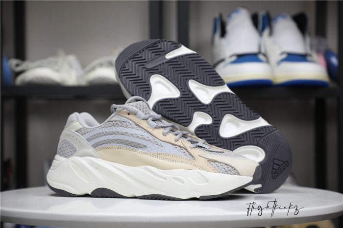 Yeezy Boost 700 V2 Cream 2021